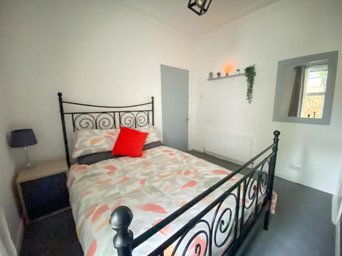 Cheap & Cheerful Apartment Near Bangor Marina Esterno foto