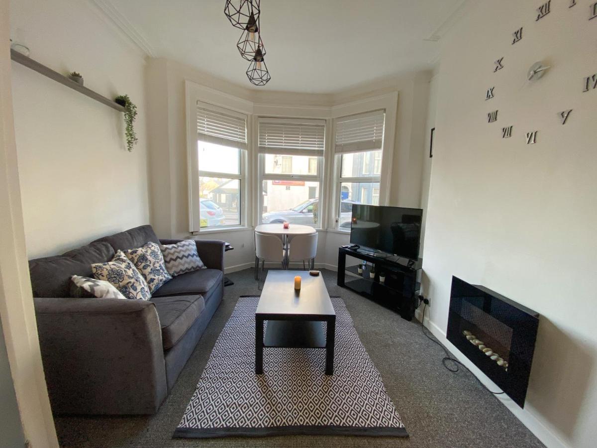 Cheap & Cheerful Apartment Near Bangor Marina Esterno foto