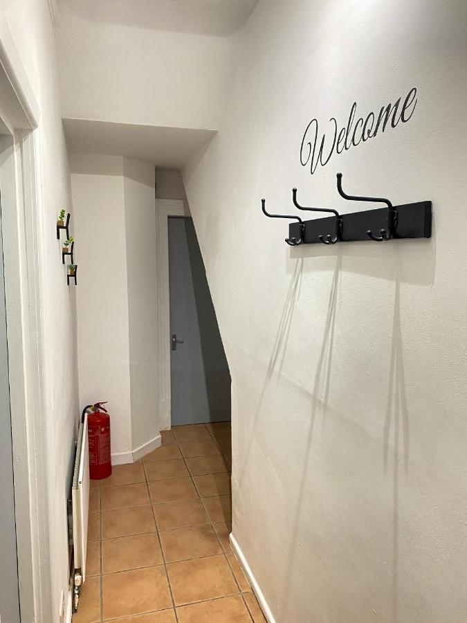 Cheap & Cheerful Apartment Near Bangor Marina Esterno foto